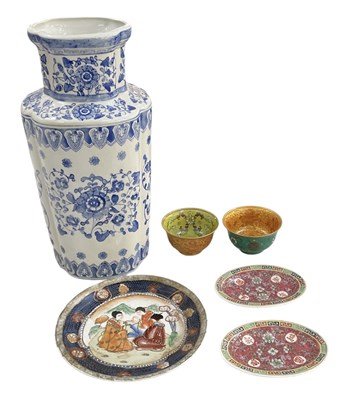 Lot 1190 - A large Chinese blue and white floral...