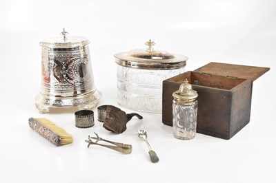 Lot 1430 - A Victorian silver plated biscuit barrel and...