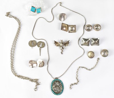 Lot 939 - A small quantity of hallmarked silver and...