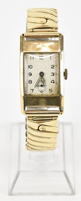 Lot 1667 - A 9ct yellow gold gentleman's wristwatch, the...