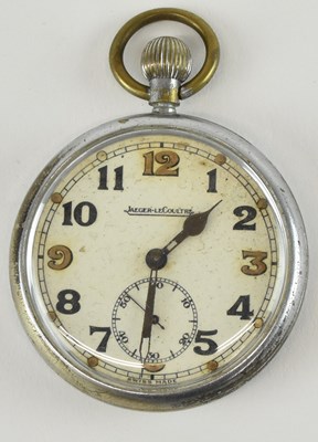 Lot 1660 - JAEGER-LECOULTRE; a WWII military issue...