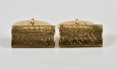 Lot 280 - A pair of 9ct yellow gold cufflinks, with...