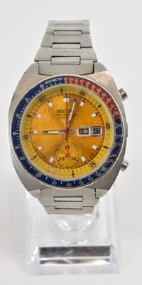 Lot 1646 - SEIKO; a gentleman's stainless steel automatic...