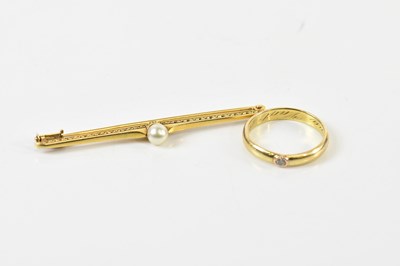 Lot 1392 - A 14ct yellow gold ring set with tiny old cut...