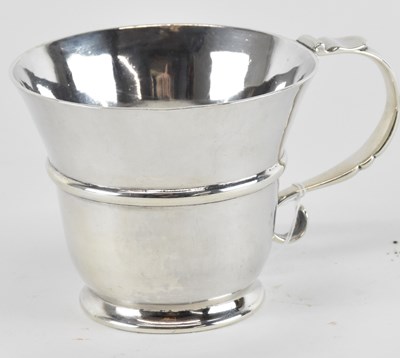 Lot 1257 - HAMILTON & INCHES; a George V hallmarked...