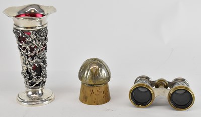 Lot 1286 - A sterling silver floral decorated trumpet...