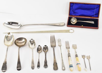 Lot 1318 - A group of hallmarked silver comprising a...