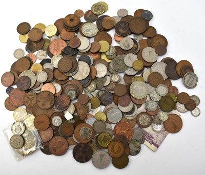 Lot 1632 - A mixed group of British and world coins...