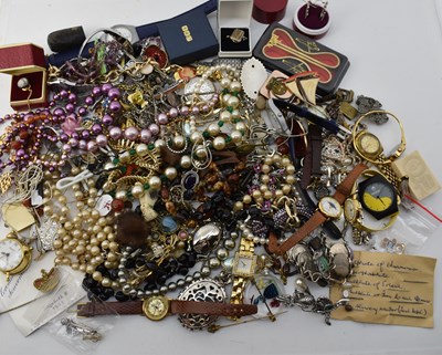 Lot 1484 - A group of mixed modern and vintage costume...