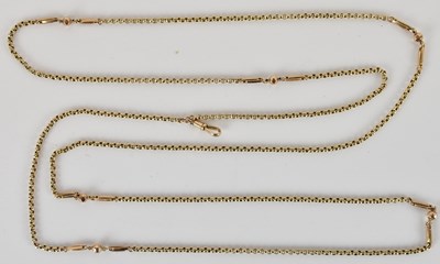 Lot 1366 - A Victorian 9ct gold belcher oval and bead...