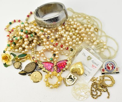 Lot 1547A - A group of costume jewellery including a 9ct...