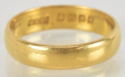Lot 1525 - A 22ct yellow gold wedding band, size N, 4.4g
