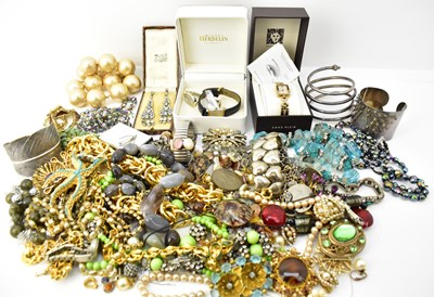 Lot 1565 - A quantity of modern and vintage costume...