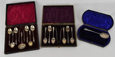 Lot 1294 - WILLIAM DAVENPORT; a cased hallmarked silver...