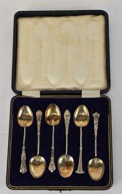 Lot 1346 - A cased set of four George V hallmarked silver...