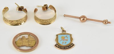 Lot 1486 - A group of gold jewellery comprising a pair of...