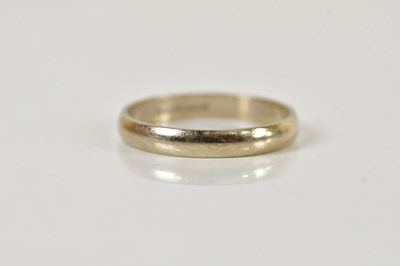 Lot 176 - A 9ct white gold wedding band, size P, approx 2g.
