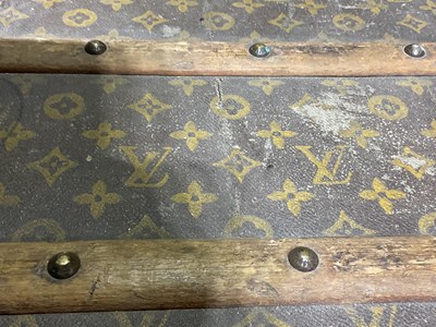 Lot 2 - LOUIS VUITTON; an early 20th century strap...