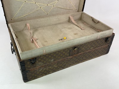 Lot 2 - LOUIS VUITTON; an early 20th century strap...