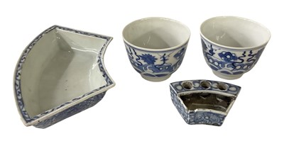 Lot 1187 - Four pieces of 18th/19th century Chinese blue...