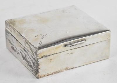 Lot 1307 - An 800 grade silver cigarette box, 9.5 x 8cm.