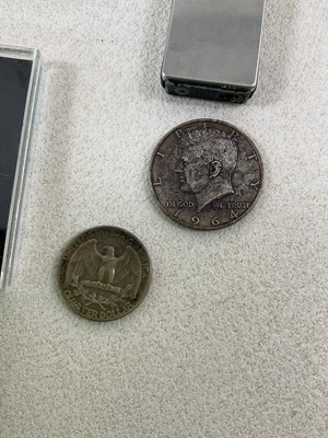 Lot 33 - A quantity of collectors' items, to include...