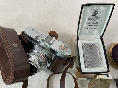 Lot 33 - A quantity of collectors' items, to include...