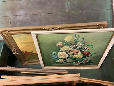 Lot 17 - A group of collectors' items, to include two...