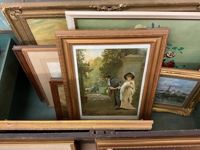 Lot 17 - A group of collectors' items, to include two...