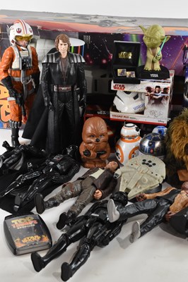 Lot 12 - STAR WARS; a collection of models, figures and...