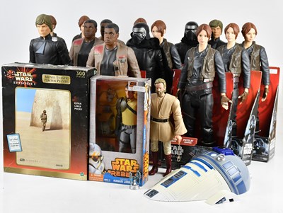 Lot 21 - STAR WARS; a collection of figures, including...
