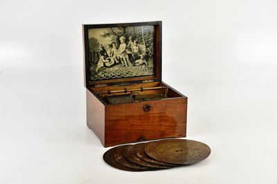Lot 2898 - An early 20th century walnut cased symphonion...