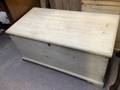 Lot 2282 - A 19th century pine blanket box, height 50cm,...
