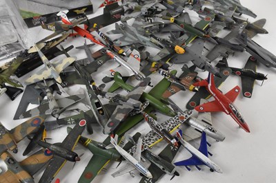 Lot 81 - A collection of die-cast and model planes.