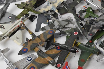 Lot 81 - A collection of die-cast and model planes.