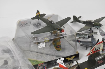 Lot 81 - A collection of die-cast and model planes.