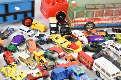 Lot 78 - A collection of of die-cast and model vehicles...