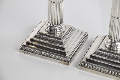 Lot 30 - HAWKSWORTH, EYRE & CO; a pair of Edward VII...