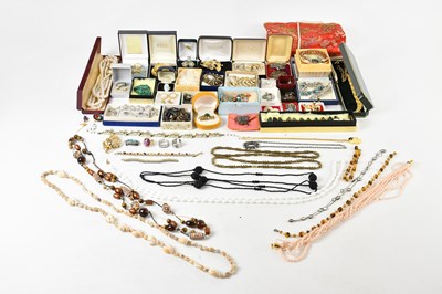 Lot 1736 - A large collection of assorted costume...