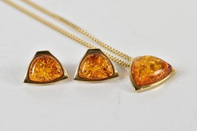 Lot 1609 - A suite of 9ct yellow gold and amber jewellery...