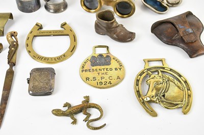 Lot 69 - An Edwardian hallmarked silver vesta case,...