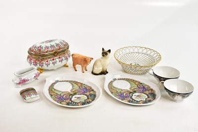 Lot 1627 - A small collection of ceramics including...