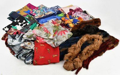 Lot 725 - A large quantity of vintage scarves including...