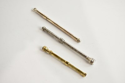 Lot 2574 - A late Victorian yellow metal propelling...