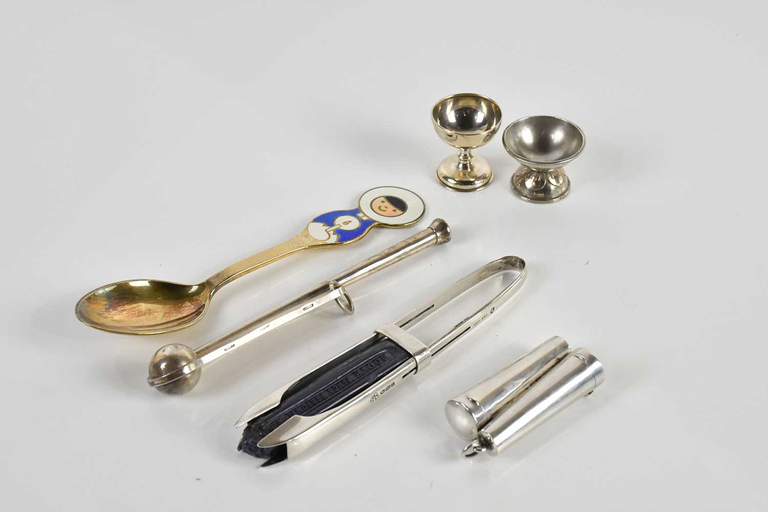 Lot 68 - WAKELY & WHEELER; a pair of imported...