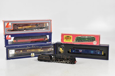 Lot 855 - VI TRAINS; a boxed 00 gauge locomotive class...