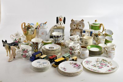 Lot 1643 - A large quantity of assorted decorative...