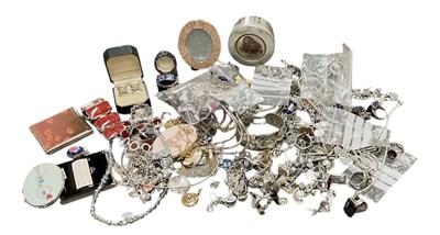 Lot 1493 - A large collection of silver costume jewellery,...