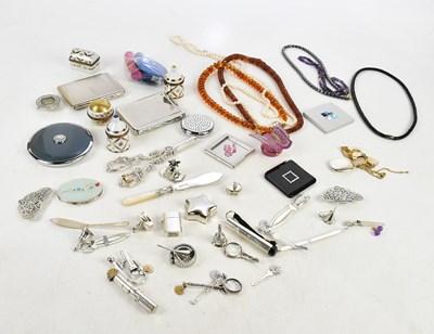 Lot 1263 - A group of small modern 925 grade silver items...