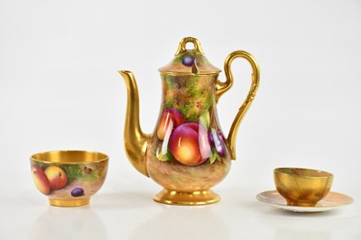 Lot 1548 - E TOWNSEND FOR ROYAL WORCESTER; a hand painted...